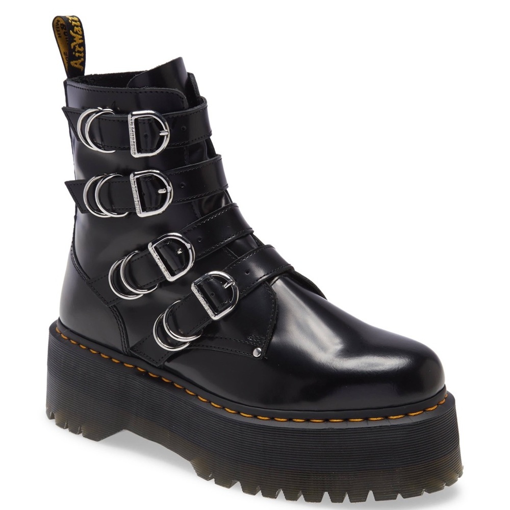 Brand new jadon max hardware leather platform boots by Doc Martens